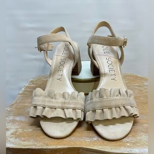 Sole Society Scyler Ruffle Sandal In Sugar Suede Sz 7.5M
